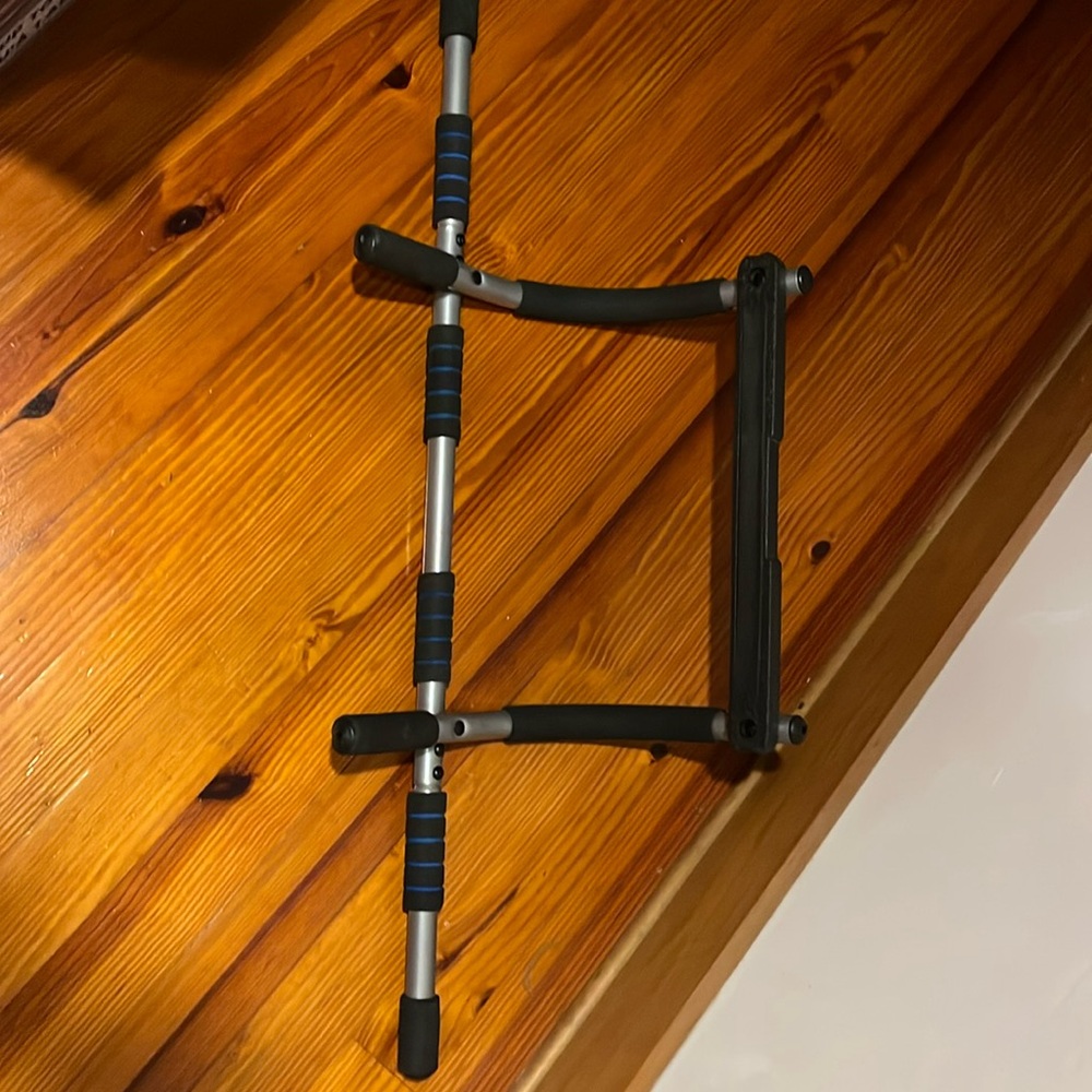 Pure Fitness Multi Purpose Doorway Pull-up Bar